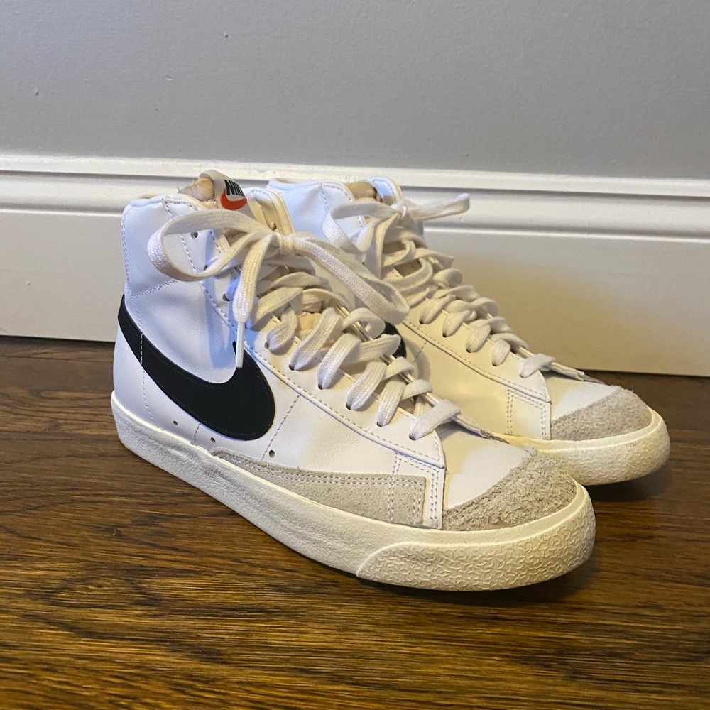 NIKE BLAZER MID ‘77 VINTAGE SNEAKERS